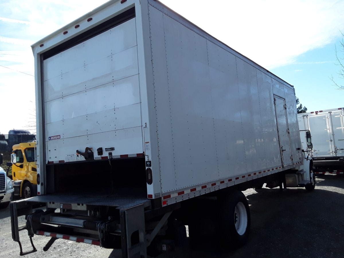 2019 Freightliner/Mercedes M2 106 820073