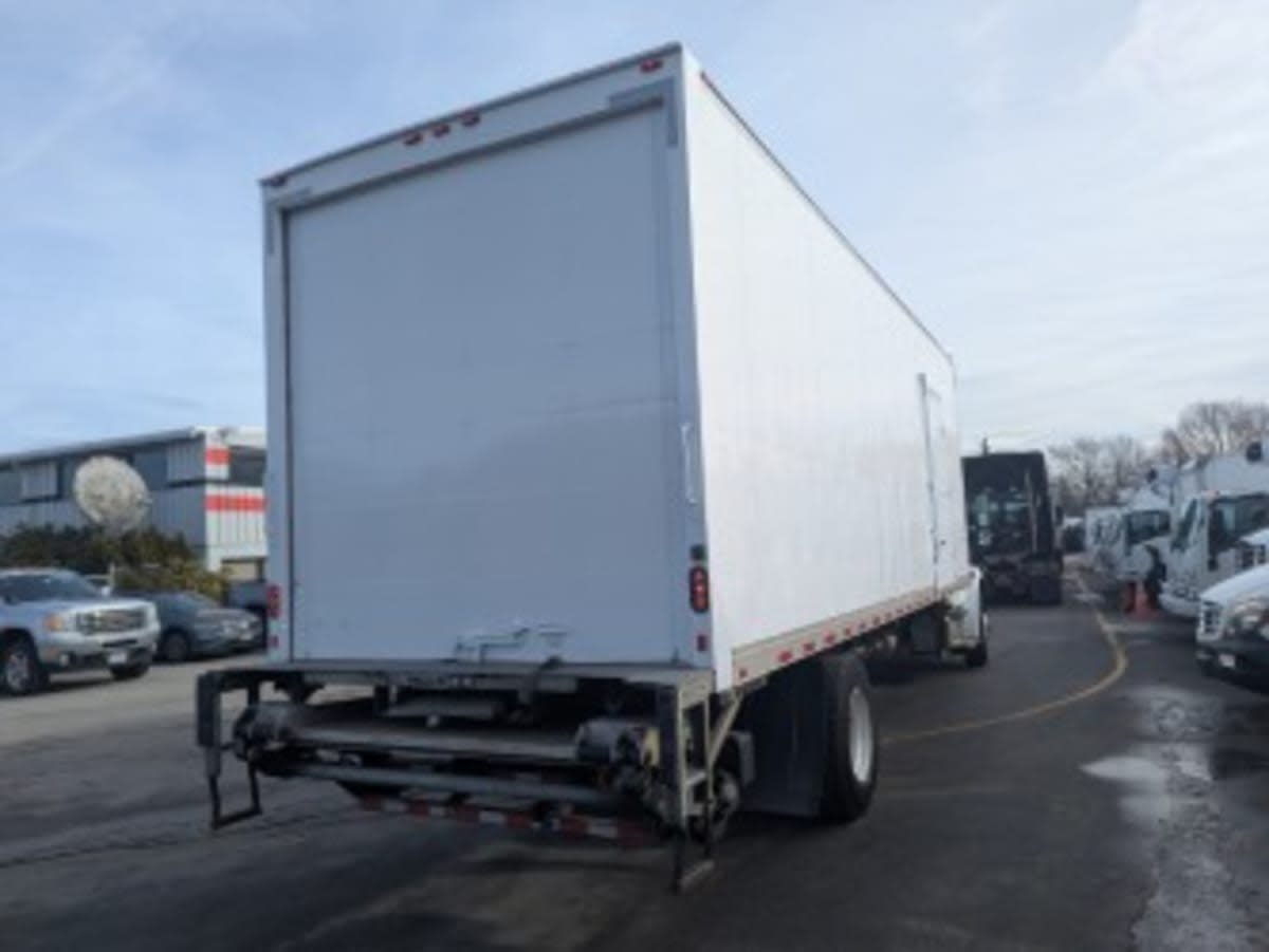 2019 Freightliner/Mercedes M2 106 820084