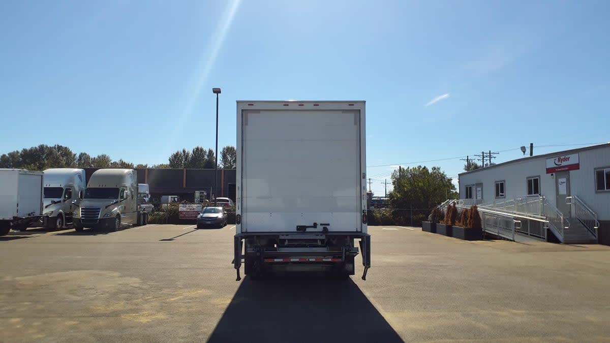 2019 Freightliner/Mercedes M2 106 820121