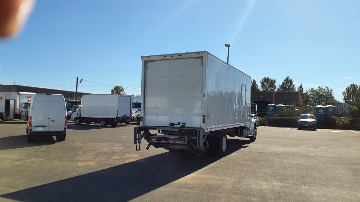2019 Freightliner/Mercedes M2 106 820121