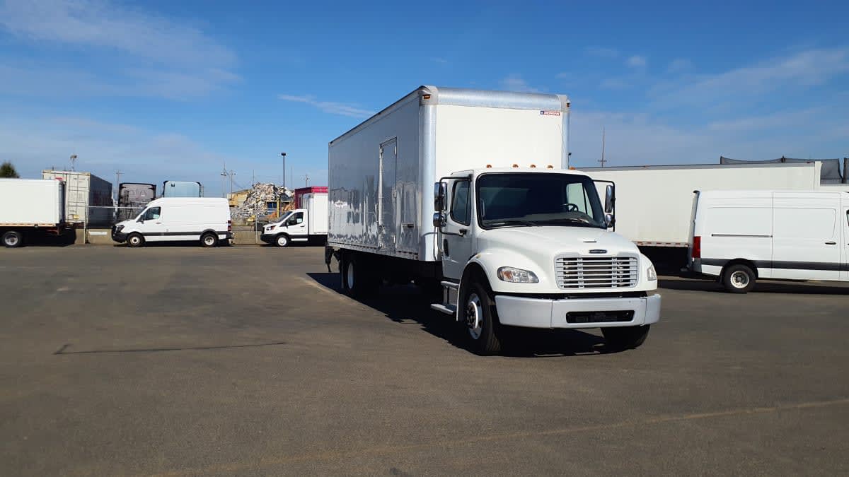 2019 Freightliner/Mercedes M2 106 820121