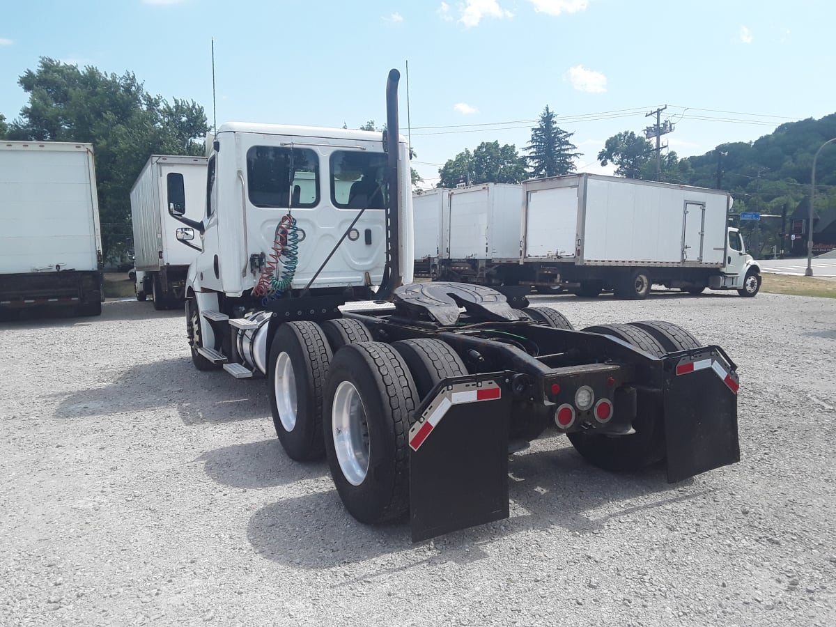 2019 Freightliner/Mercedes NEW CASCADIA PX12664 820227