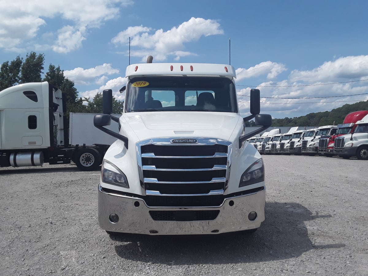 2019 Freightliner/Mercedes NEW CASCADIA PX12664 820227