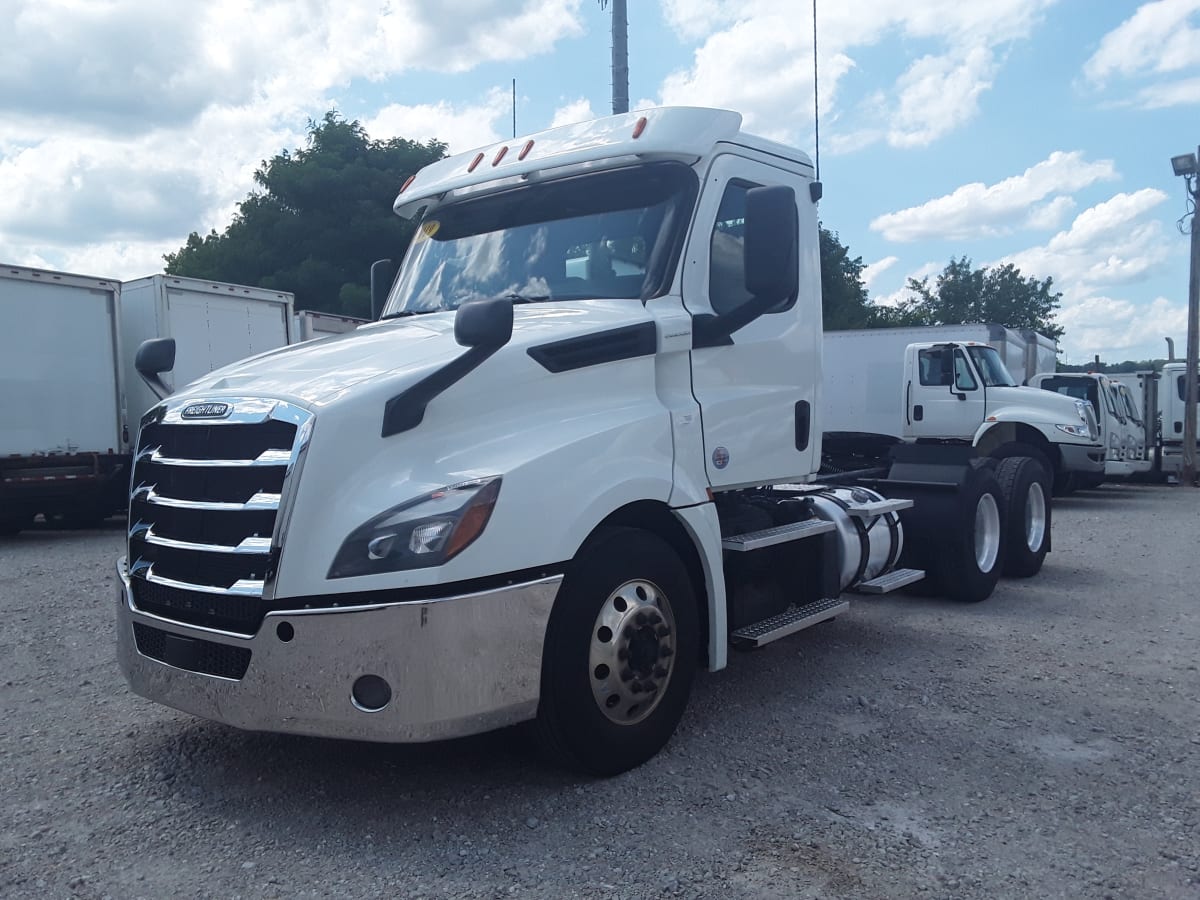 2019 Freightliner/Mercedes NEW CASCADIA PX12664 820227