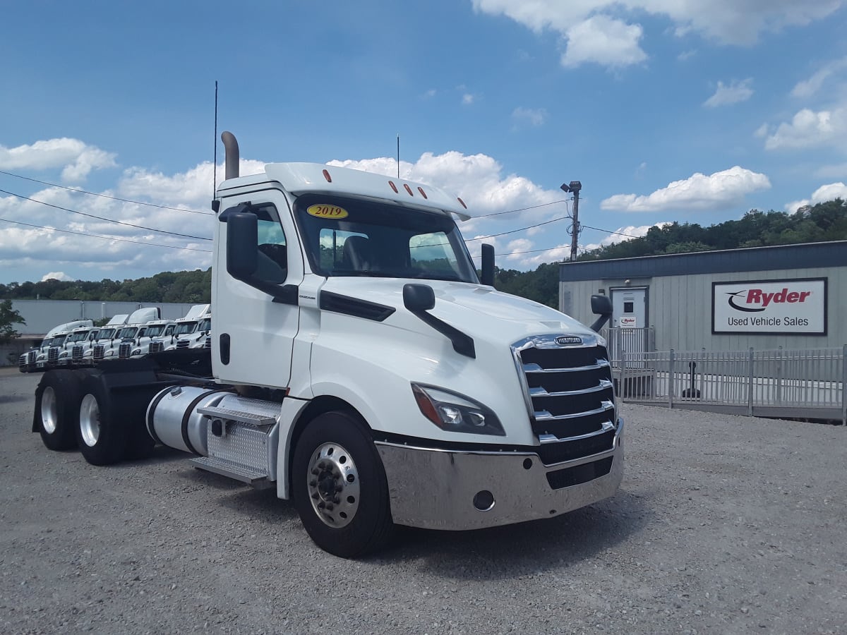 2019 Freightliner/Mercedes NEW CASCADIA PX12664 820227