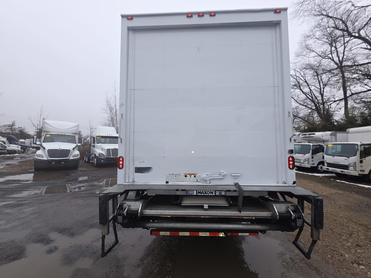 2019 Freightliner/Mercedes M2 106 820229