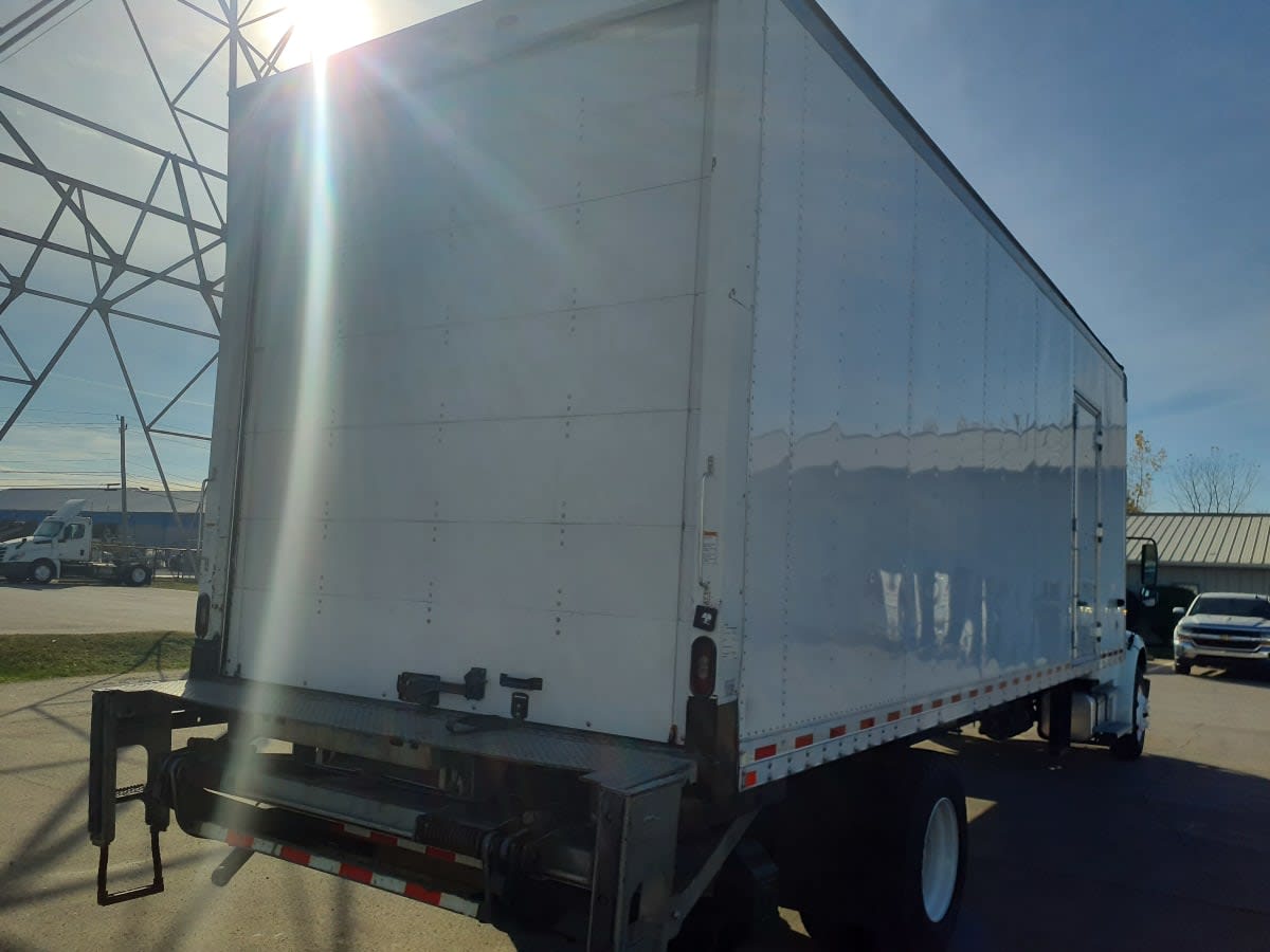 2019 Freightliner/Mercedes M2 106 820246