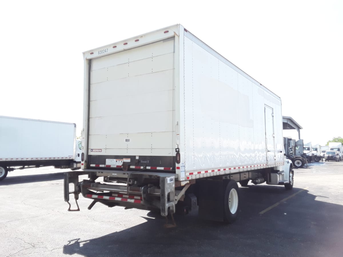 2019 Freightliner/Mercedes M2 106 820247