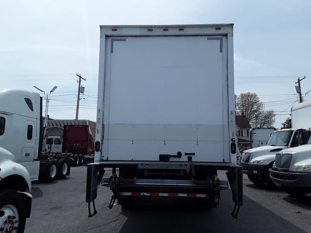 2019 Freightliner/Mercedes M2 106 820301