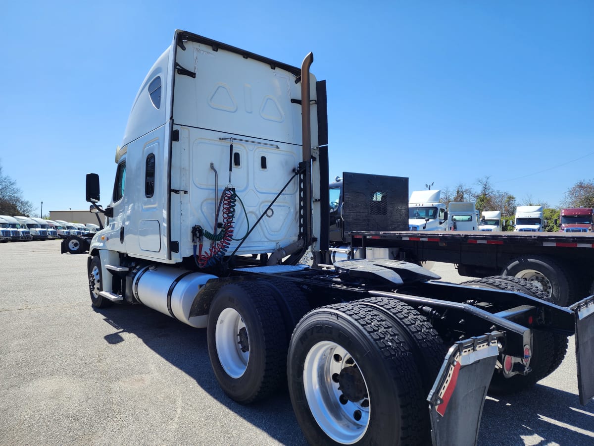 2019 Freightliner/Mercedes CASCADIA 125 820465