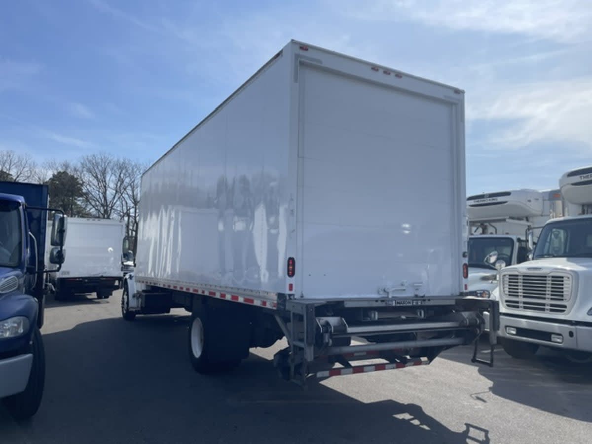 2019 Freightliner/Mercedes M2 106 820467