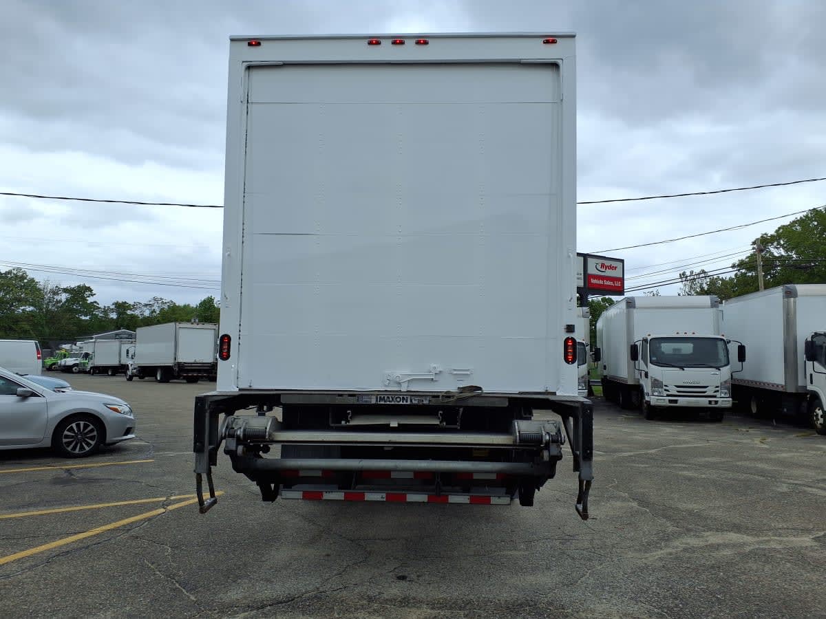 2019 Freightliner M2 106 820483