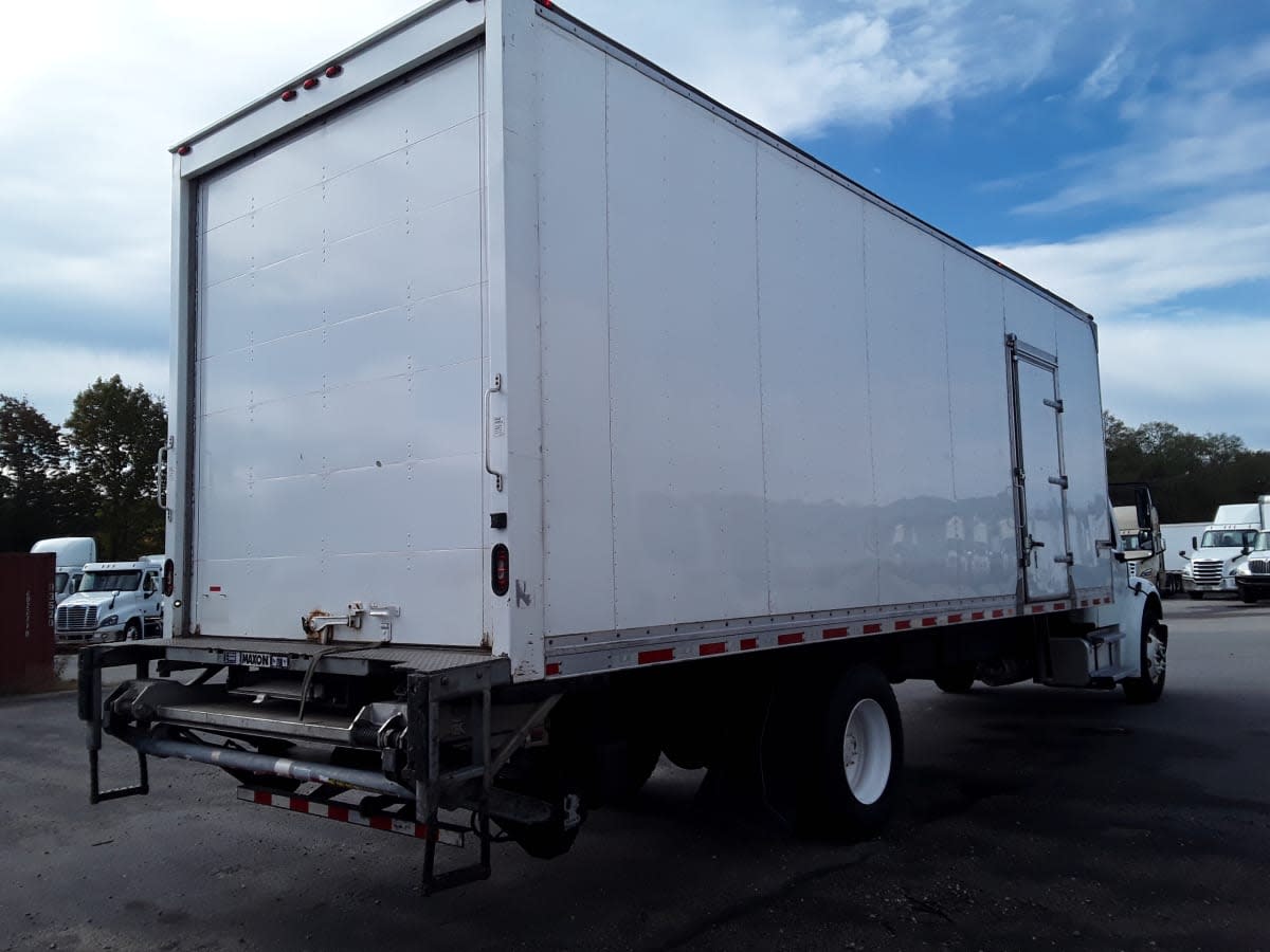 2019 Freightliner/Mercedes M2 106 820484