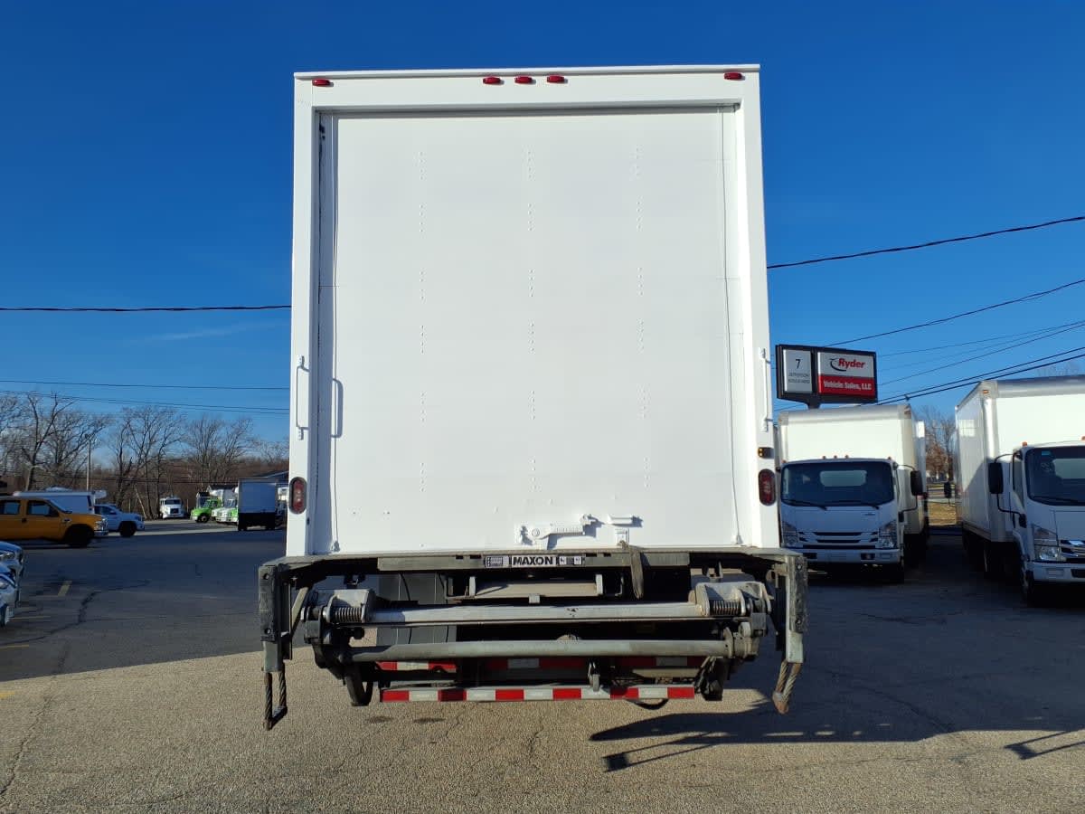2019 Freightliner/Mercedes M2 106 820485