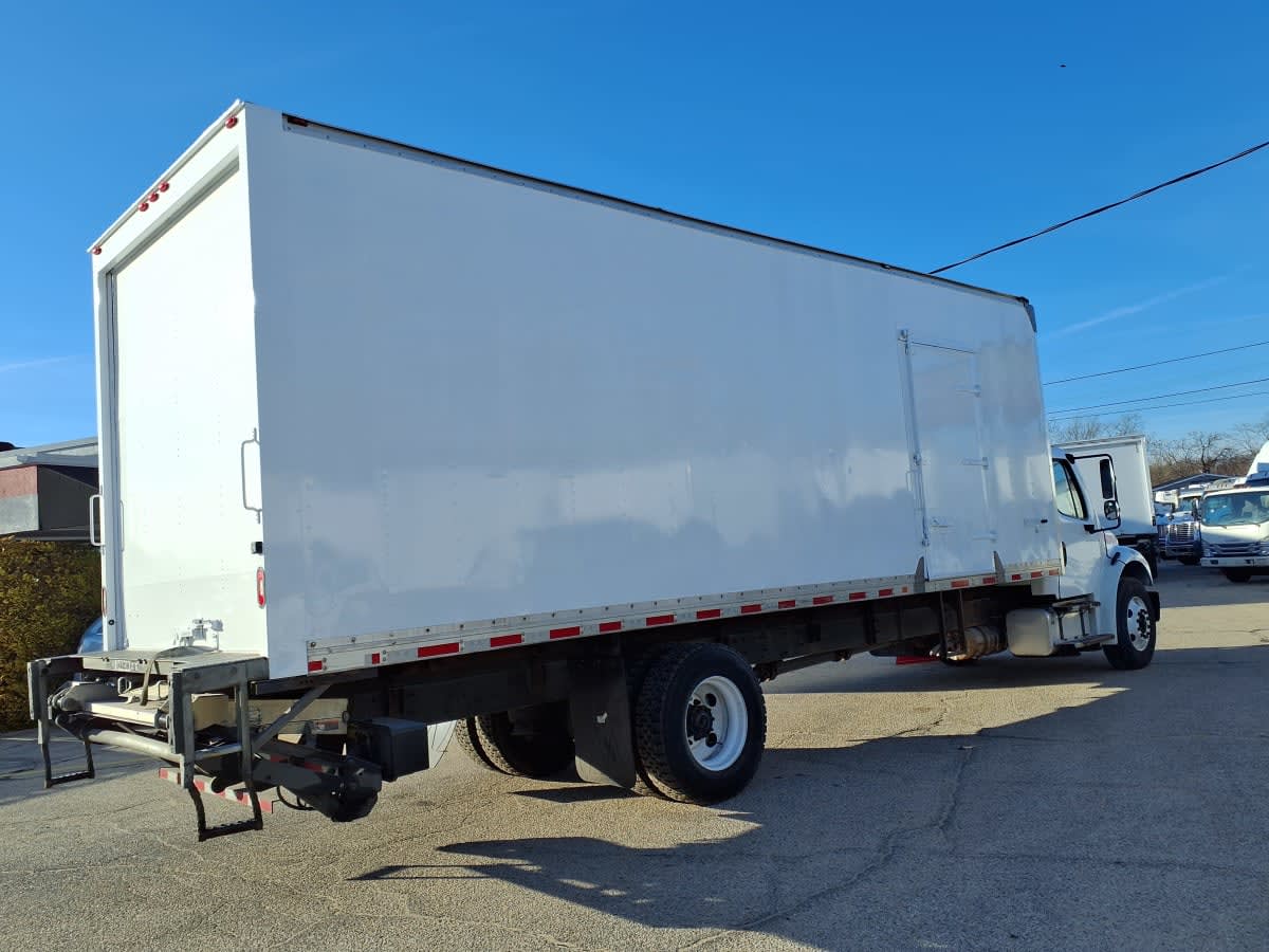 2019 Freightliner/Mercedes M2 106 820485