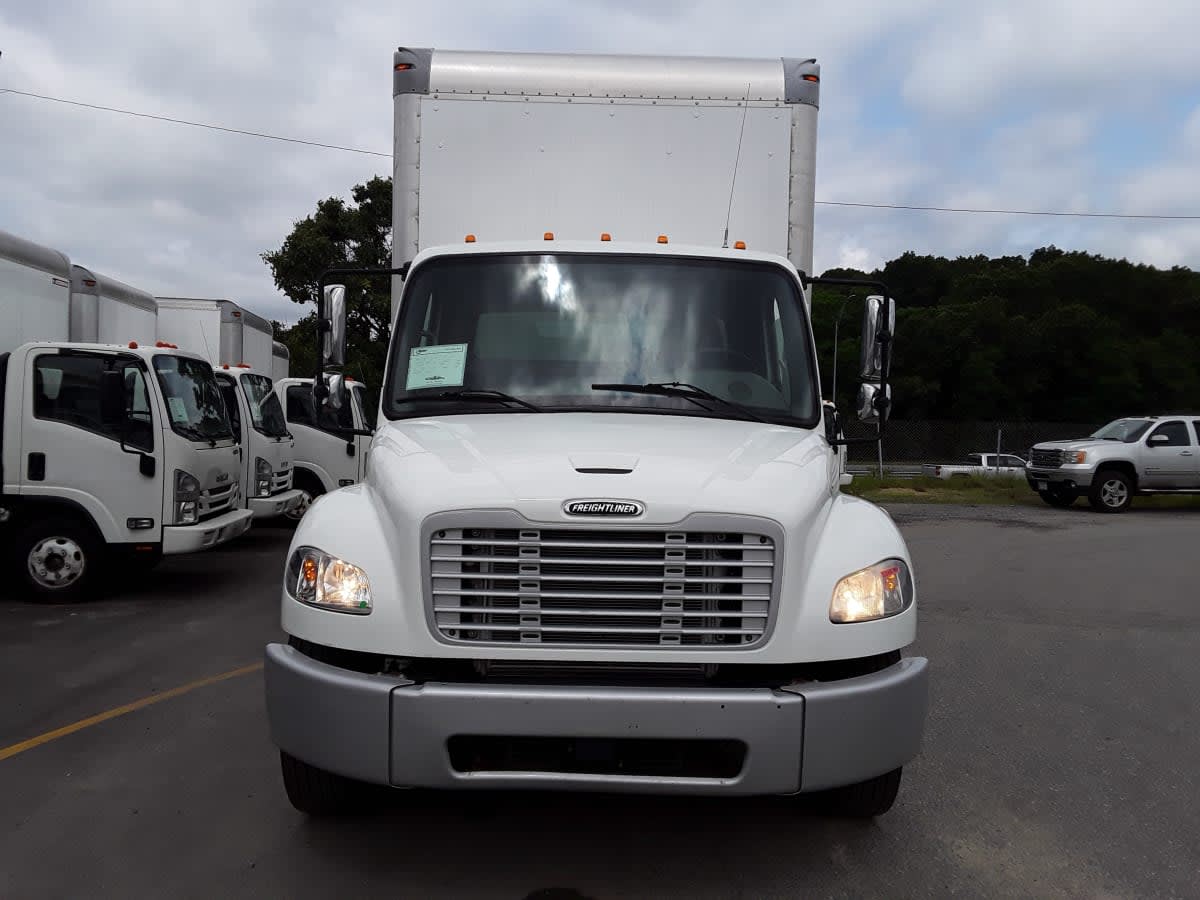 2019 Freightliner M2 106 820486