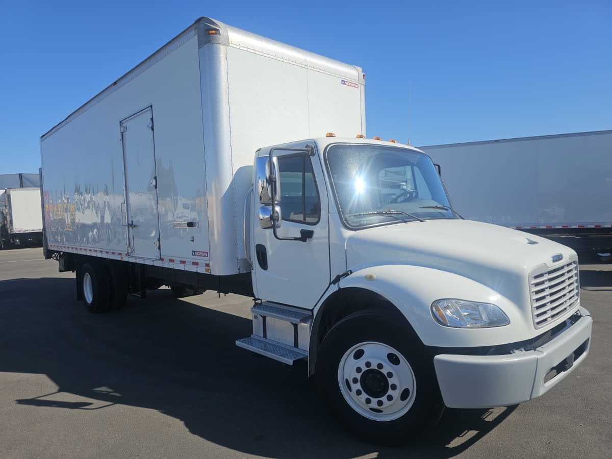 2019 Freightliner M2 106 820547