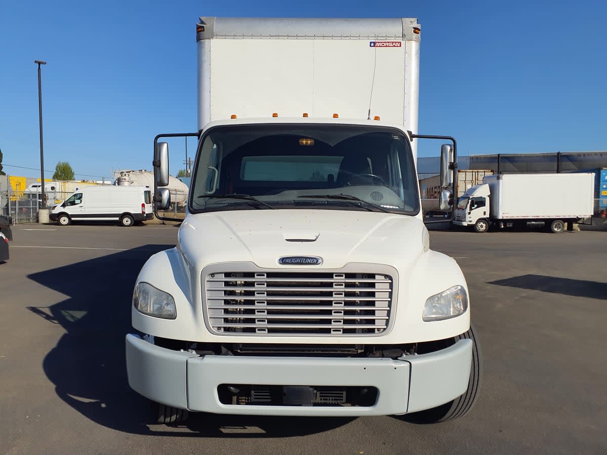 2019 Freightliner M2 106 820551