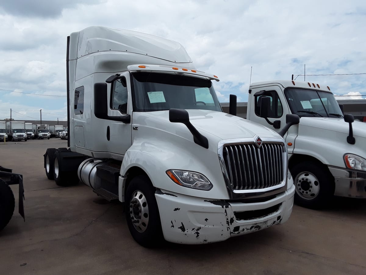 2019 Navistar International LT625 SLPR CAB 820606