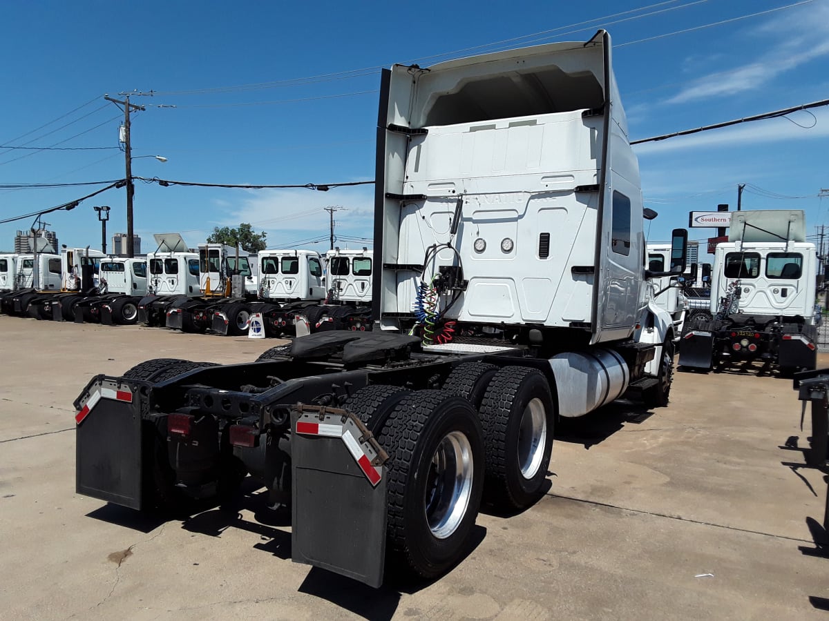 2019 Navistar International LT625 SLPR CAB 820607