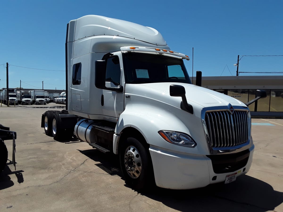 2019 Navistar International LT625 SLPR CAB 820607