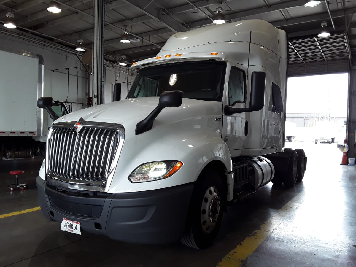 2019 Navistar International LT625 SLPR CAB 820608