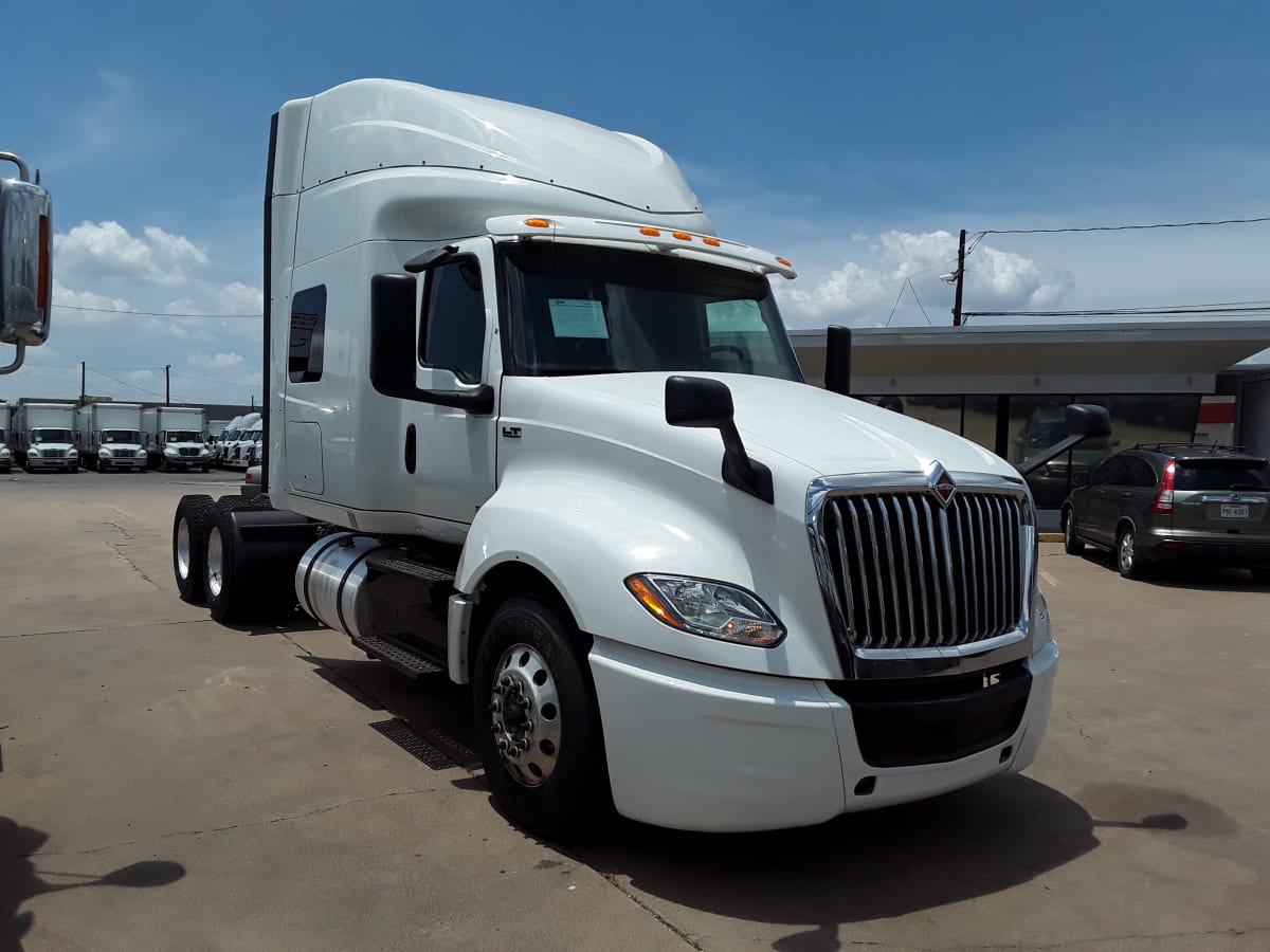 2019 Navistar International LT625 SLPR CAB 820609