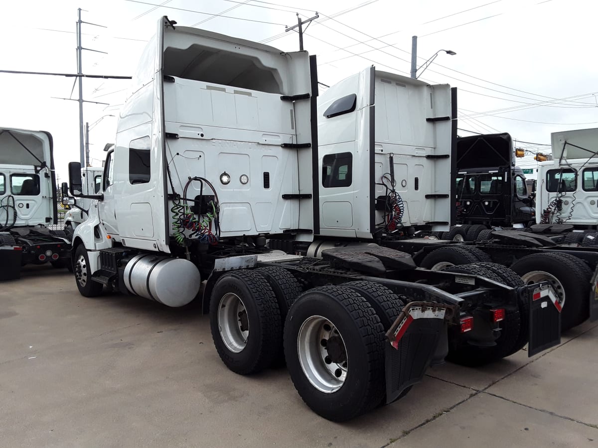 2019 Navistar International LT625 SLPR CAB 820611