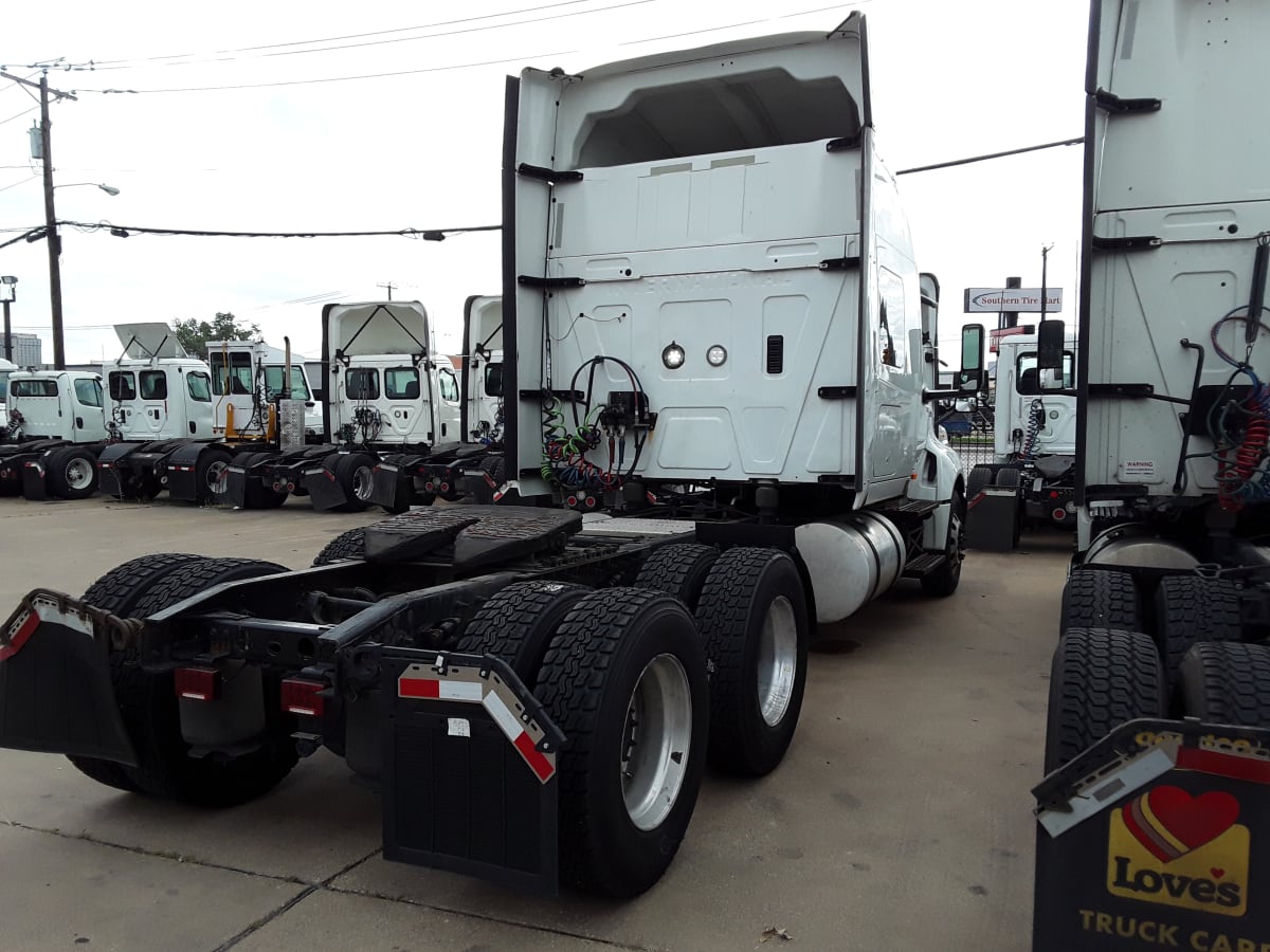 2019 Navistar International LT625 SLPR CAB 820611