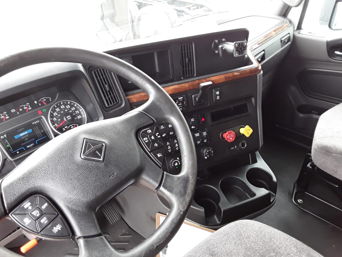 2019 Navistar International LT625 SLPR CAB 820611
