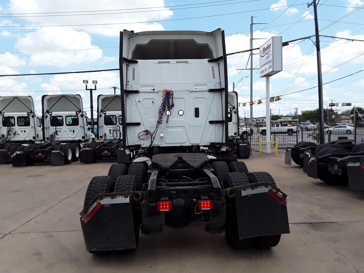 2019 Navistar International LT625 SLPR CAB 820612