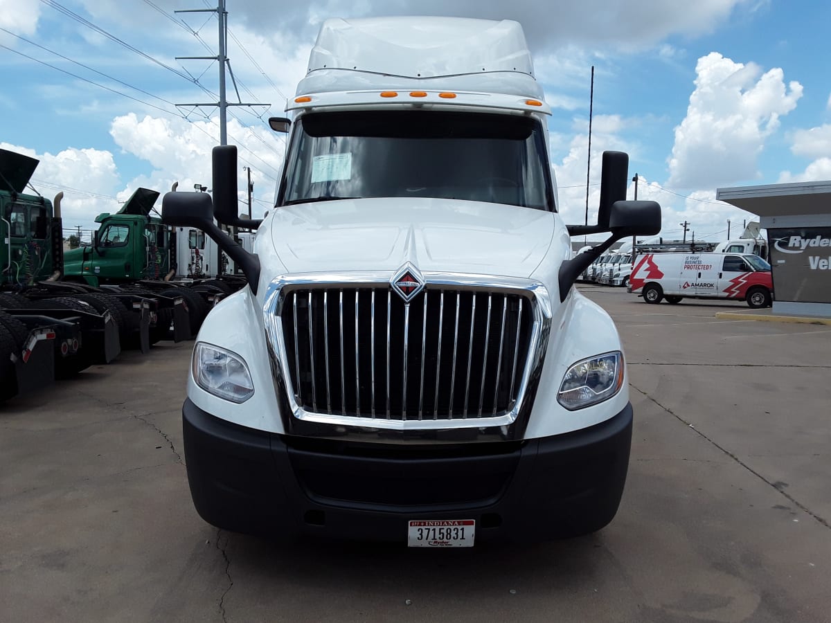 2019 Navistar International LT625 SLPR CAB 820612