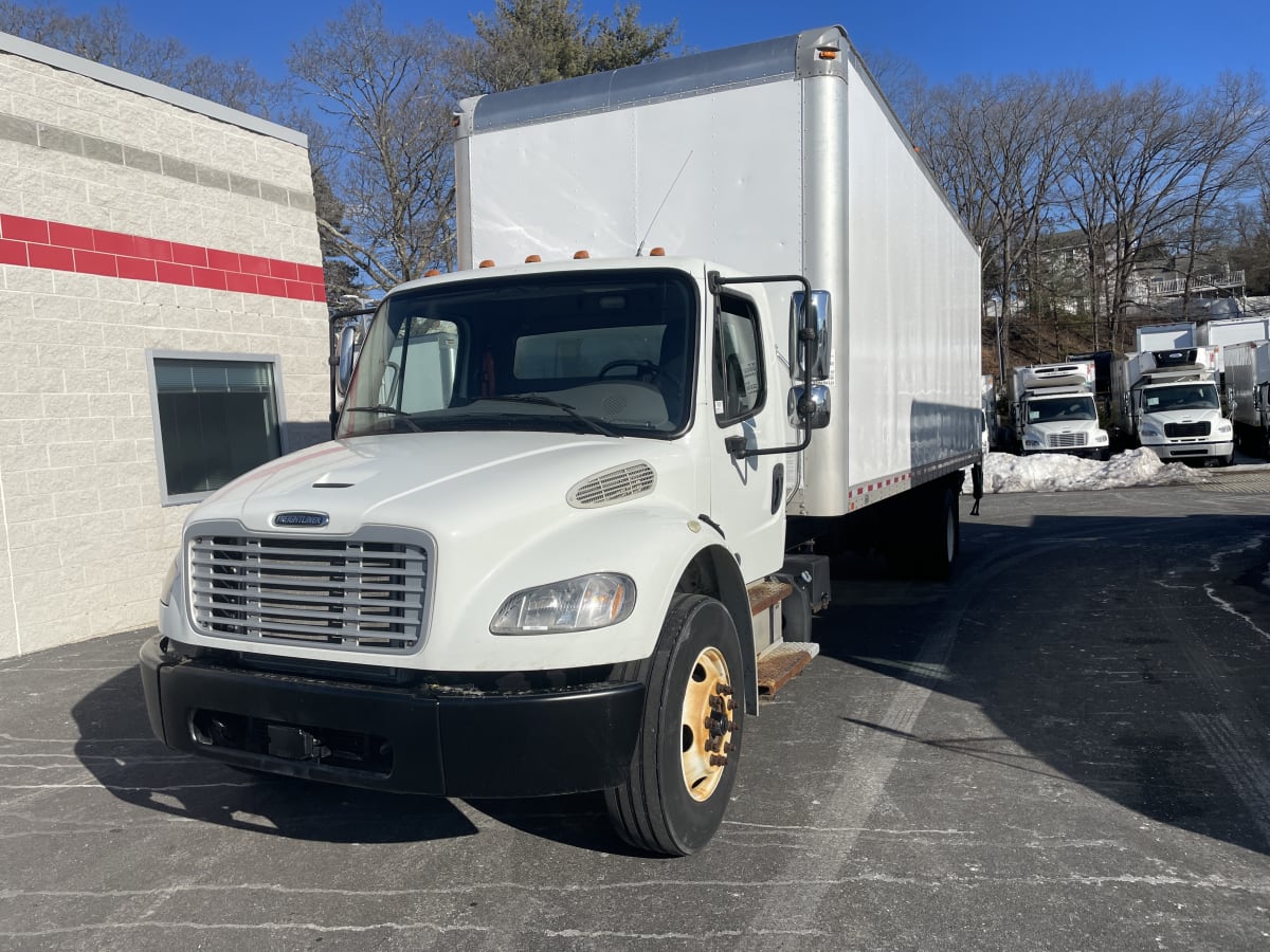 2019 Freightliner/Mercedes M2 106 820621