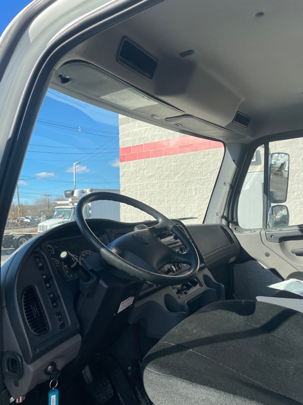 2019 Freightliner/Mercedes M2 106 820621