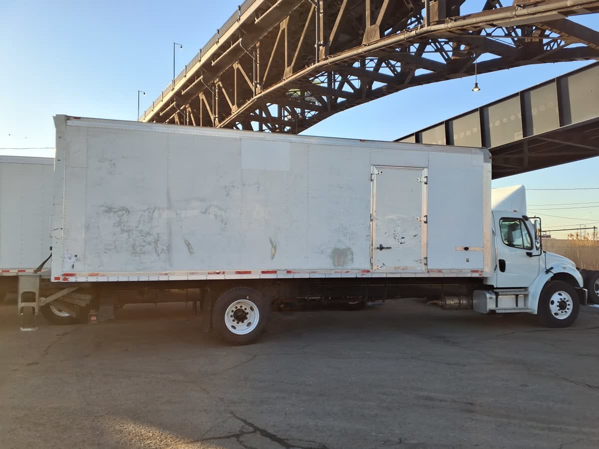 2019 Freightliner/Mercedes M2 106 820687