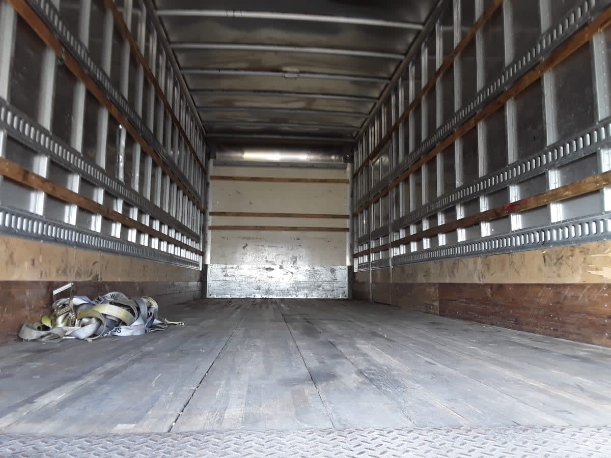 2019 Freightliner/Mercedes M2 106 820689