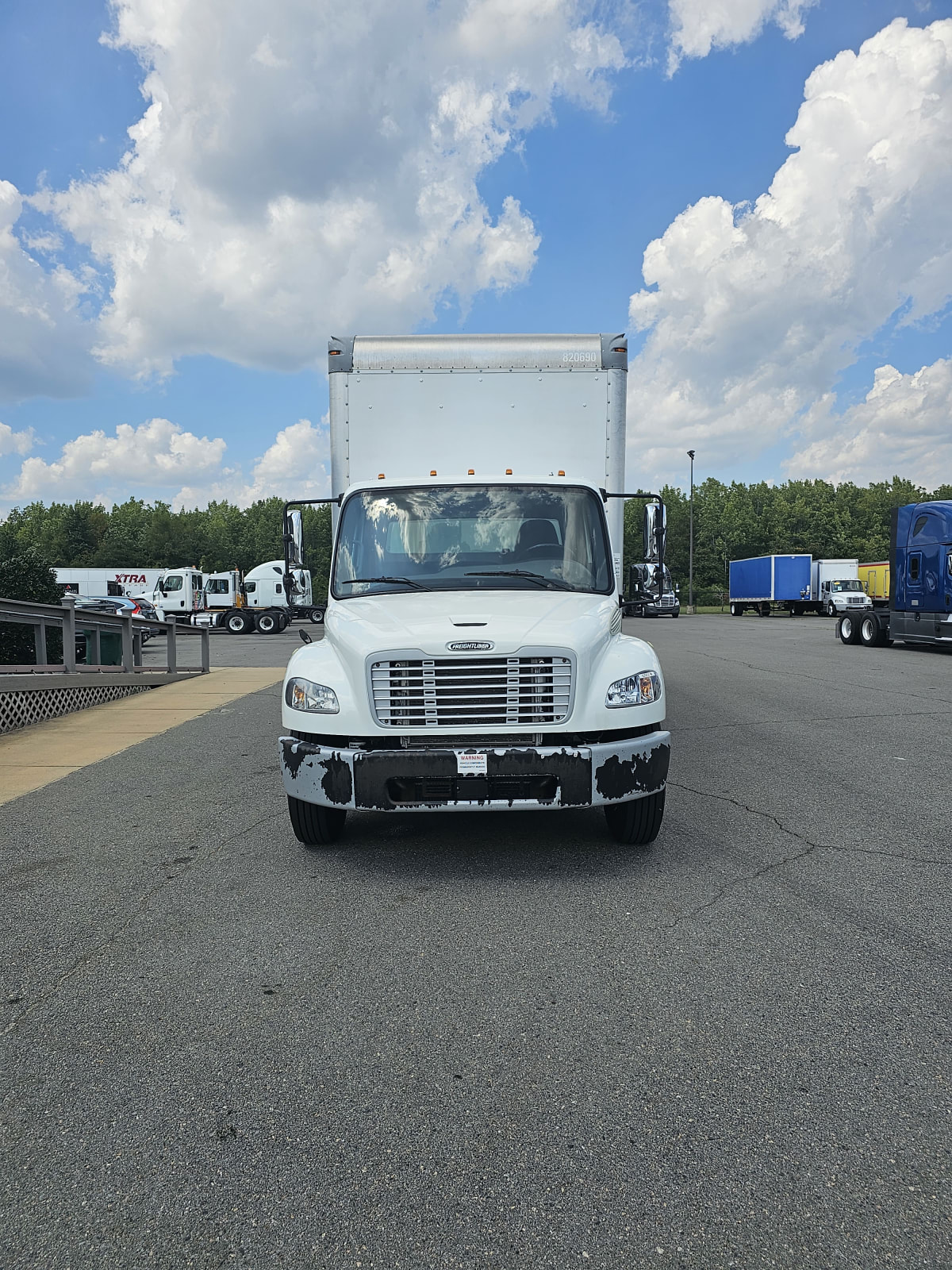 2019 Freightliner/Mercedes M2 106 820690