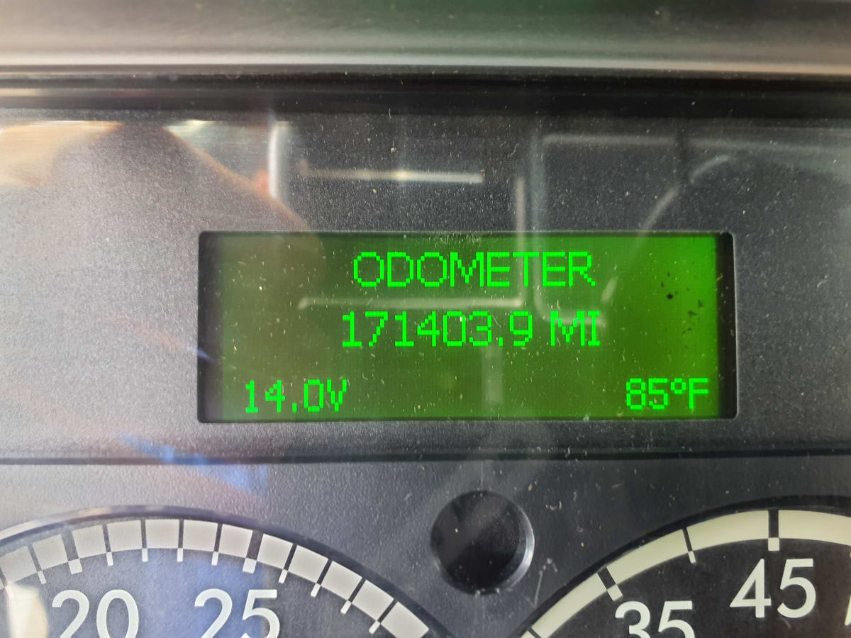 2019 Freightliner M2 106 820710