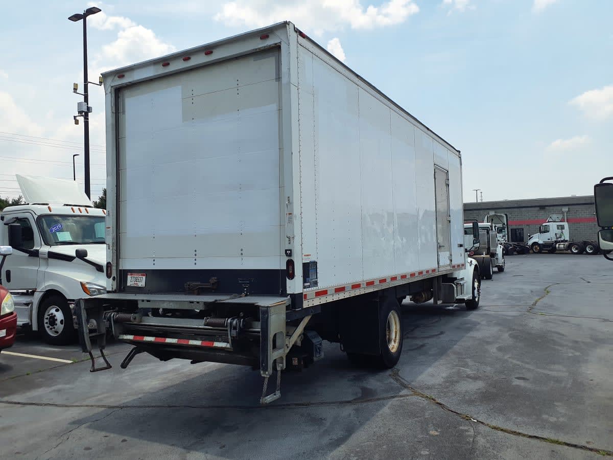 2019 Freightliner M2 106 820717