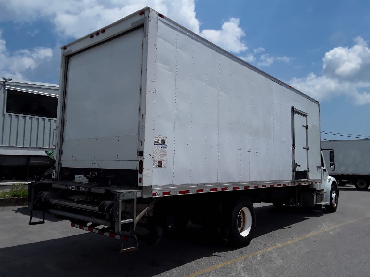 2019 Freightliner M2 106 820770