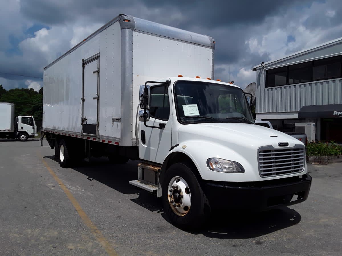 2019 Freightliner M2 106 820770