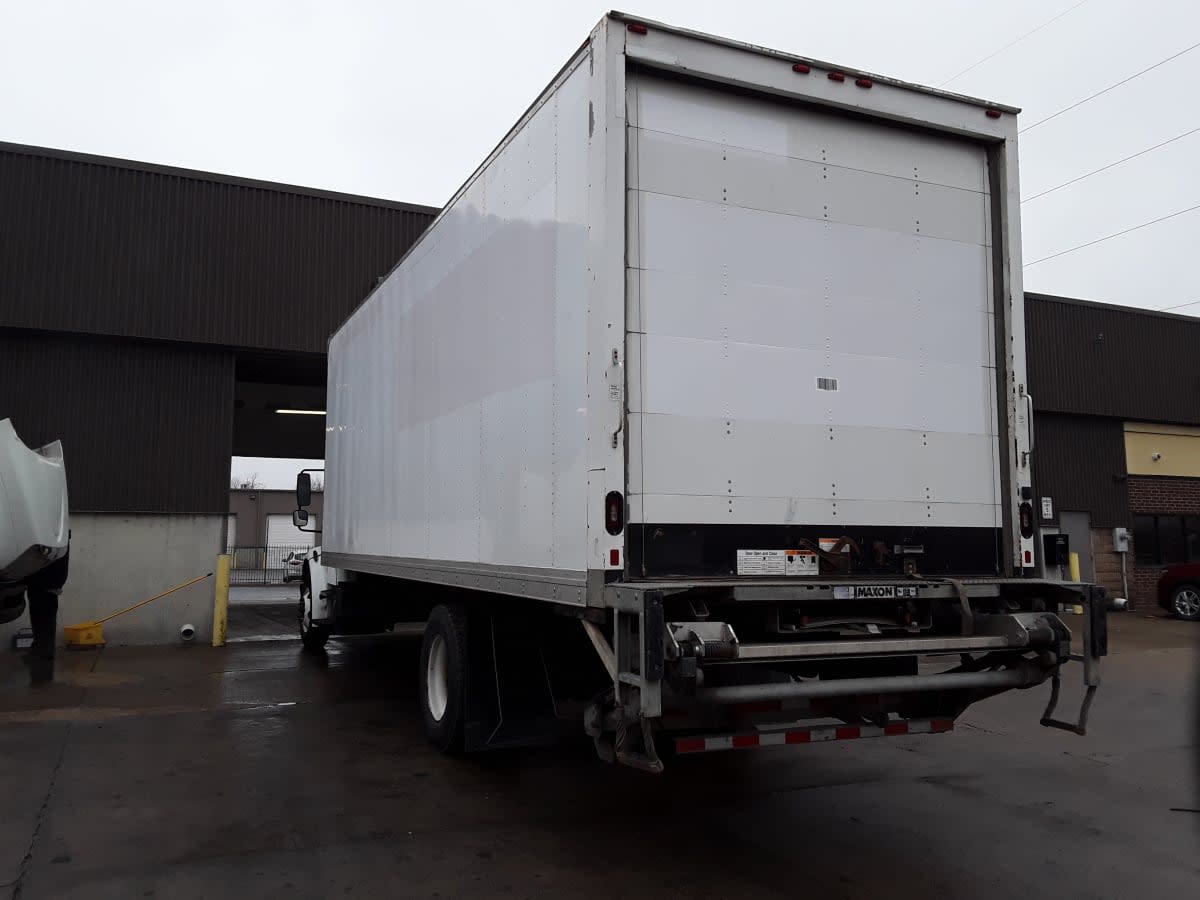 2019 Freightliner/Mercedes M2 106 820774
