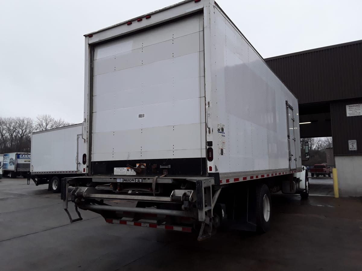 2019 Freightliner/Mercedes M2 106 820774