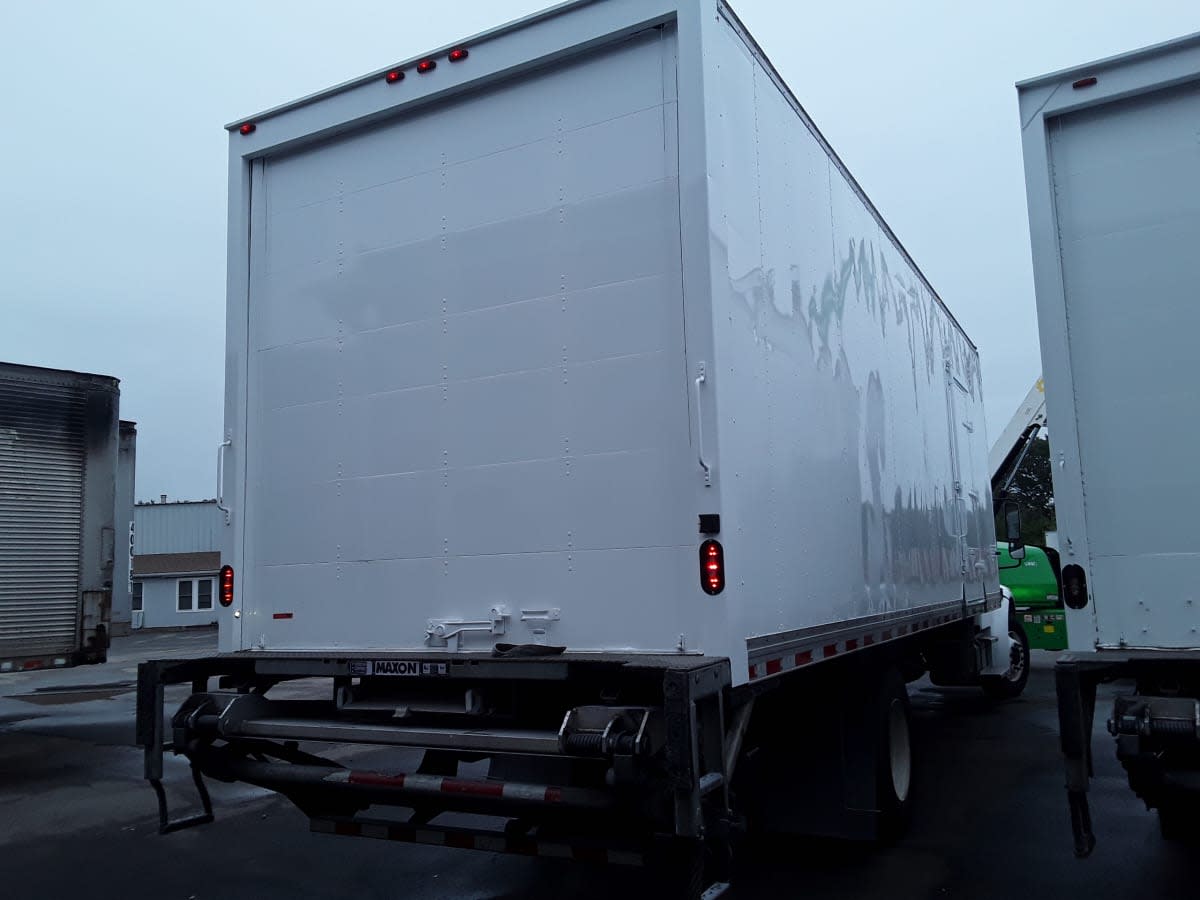2019 Freightliner M2 106 820776