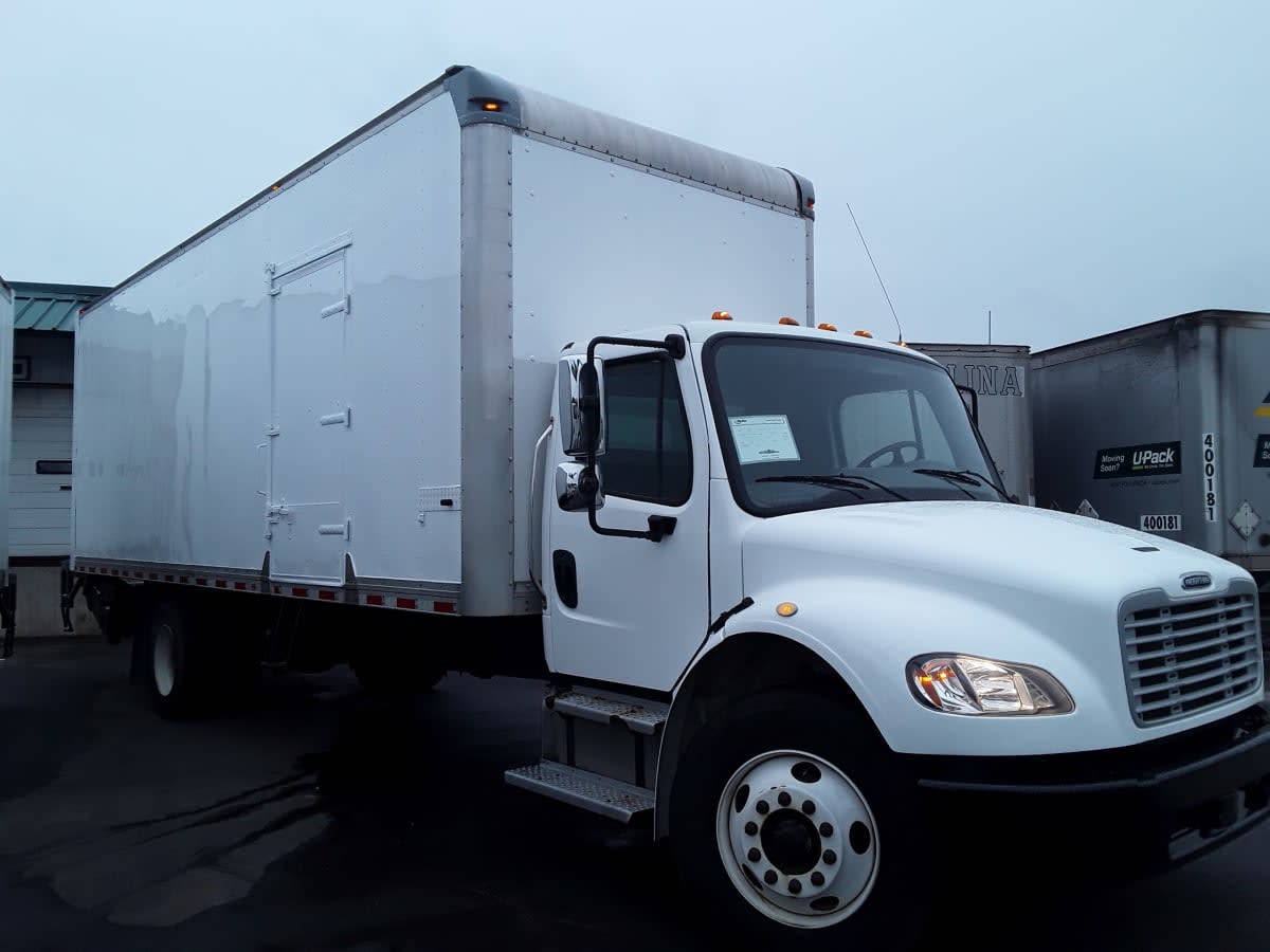 2019 Freightliner M2 106 820776