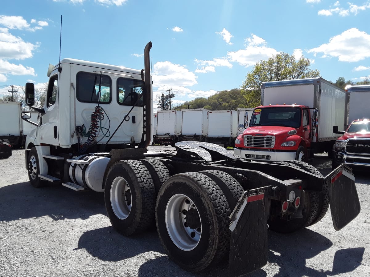 2019 Freightliner/Mercedes NEW CASCADIA PX12664 820795