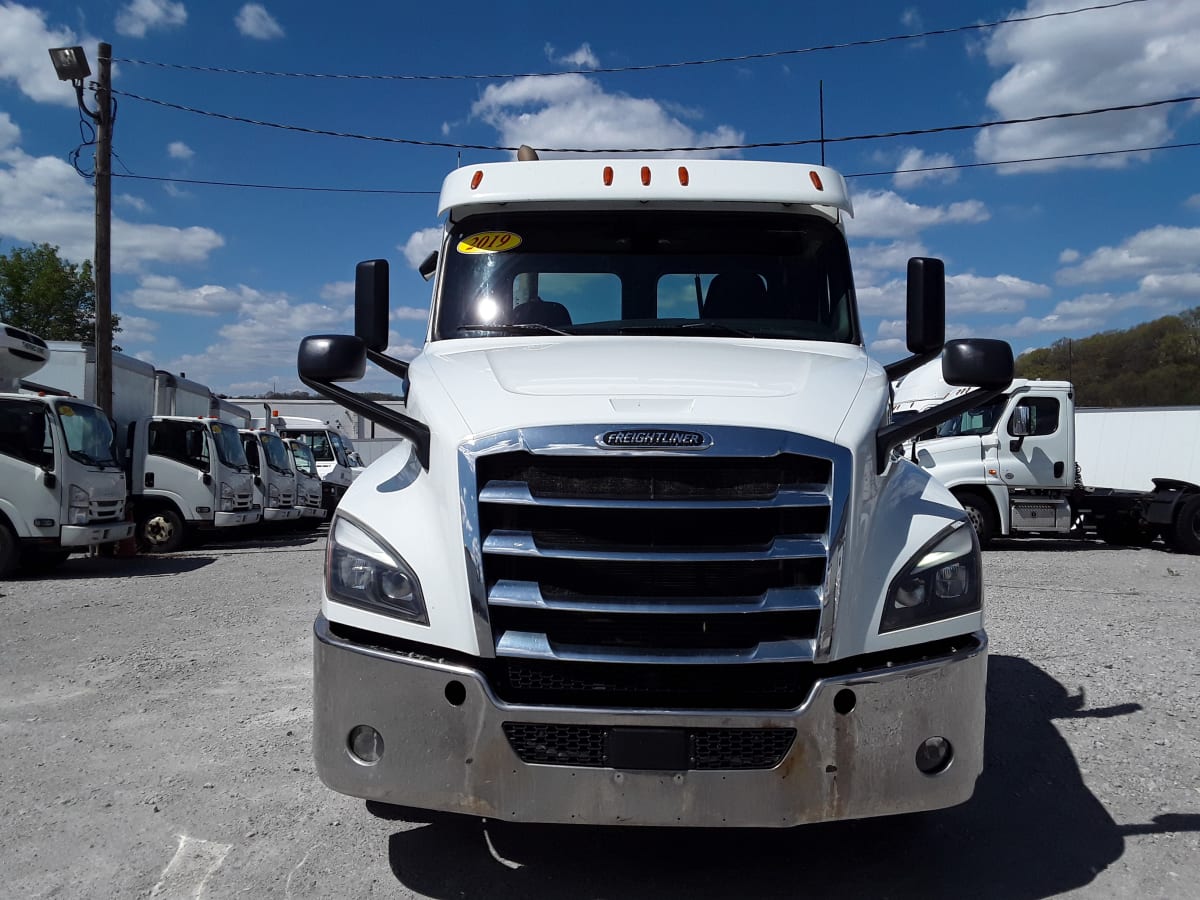 2019 Freightliner/Mercedes NEW CASCADIA PX12664 820795