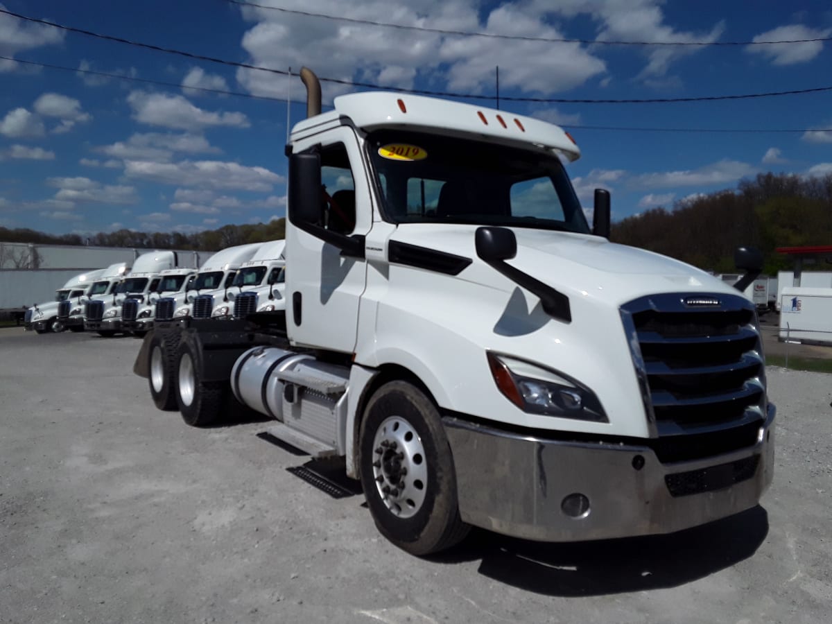 2019 Freightliner/Mercedes NEW CASCADIA PX12664 820795