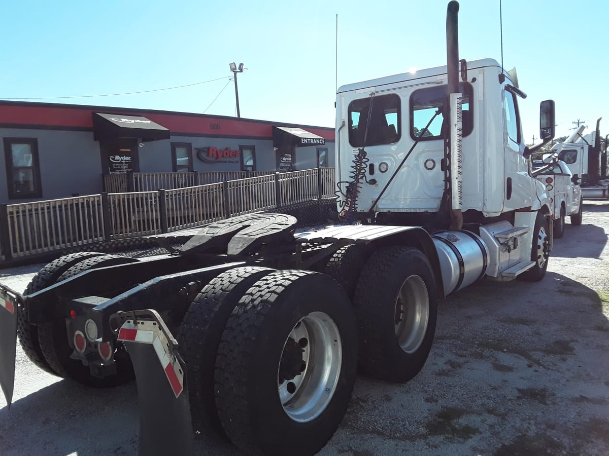 2019 Freightliner/Mercedes NEW CASCADIA PX12664 820803