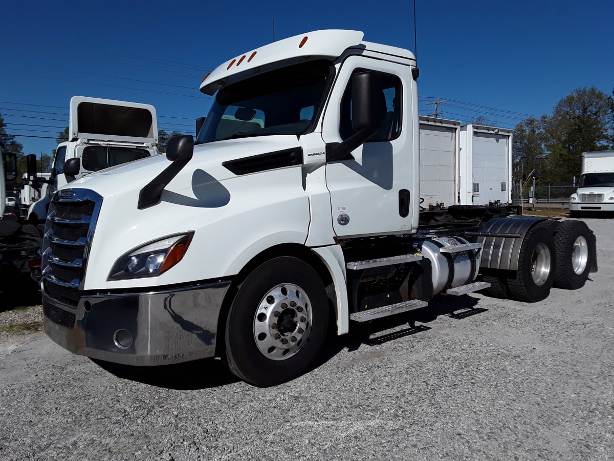 2019 Freightliner/Mercedes NEW CASCADIA PX12664 820803